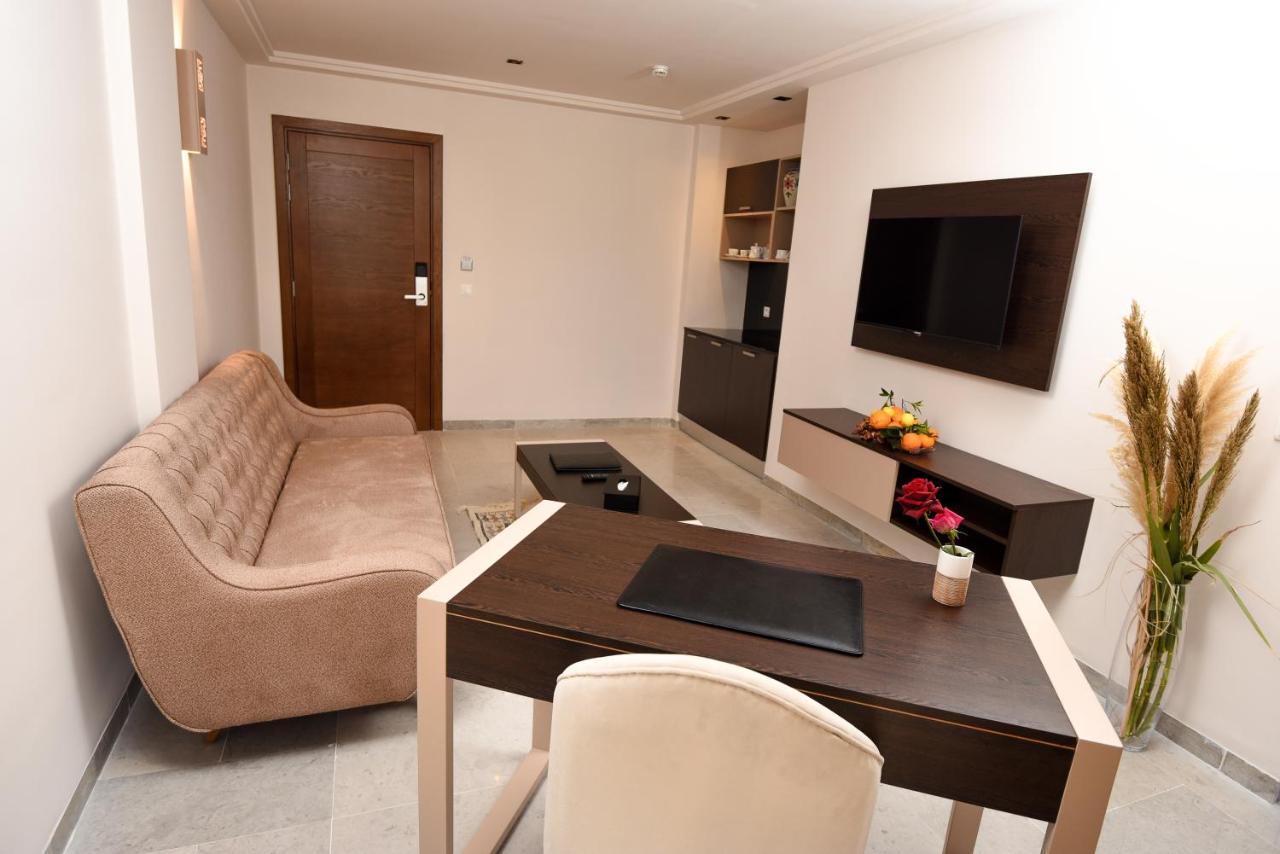 Hotel Lescure Business And Spa Megrine Экстерьер фото