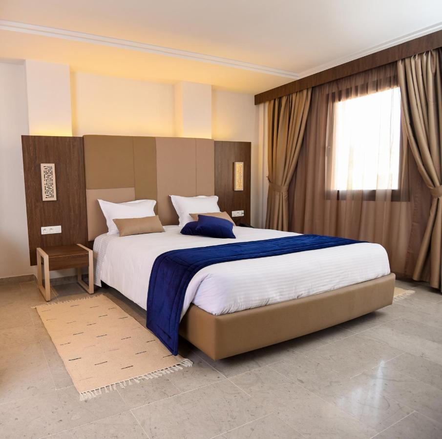Hotel Lescure Business And Spa Megrine Экстерьер фото
